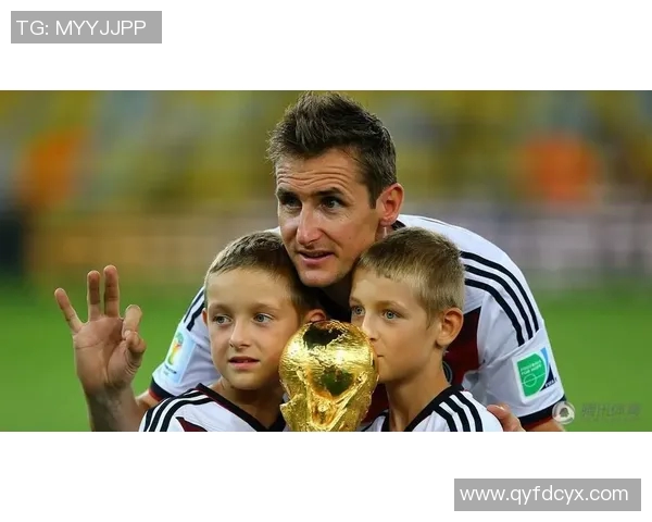 足球明星标志动作背后的深刻含义与文化解读