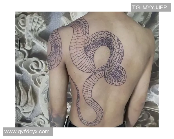 足球明星蛇纹身图案全解析展现个性与魅力的艺术之旅