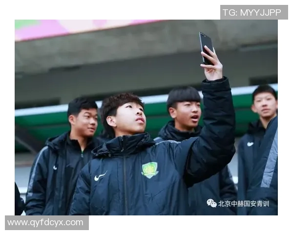 重庆足球队实力揭秘：从青训到职业联赛的全景分析与展望